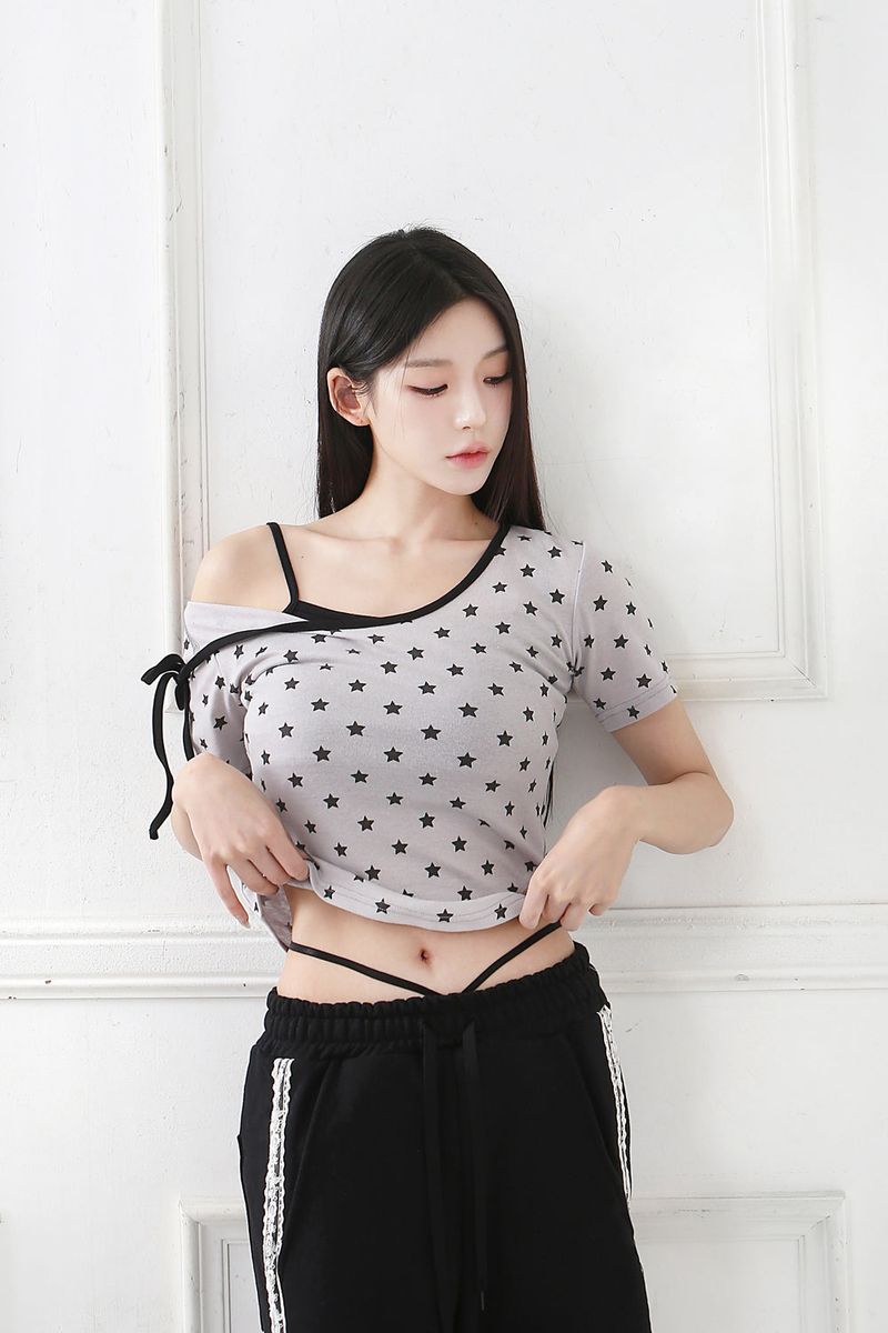 cattline（カトリーヌ）の「コントラストリボンTシャツ_スター（トップス）」