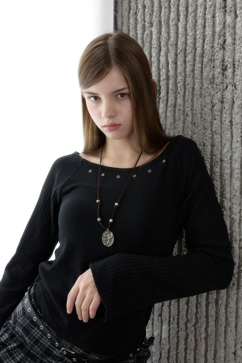 EYELET REGLAN T-SHIRT