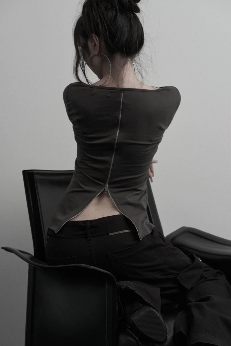 [label] back two-way zipper long sleeve (charcoal)