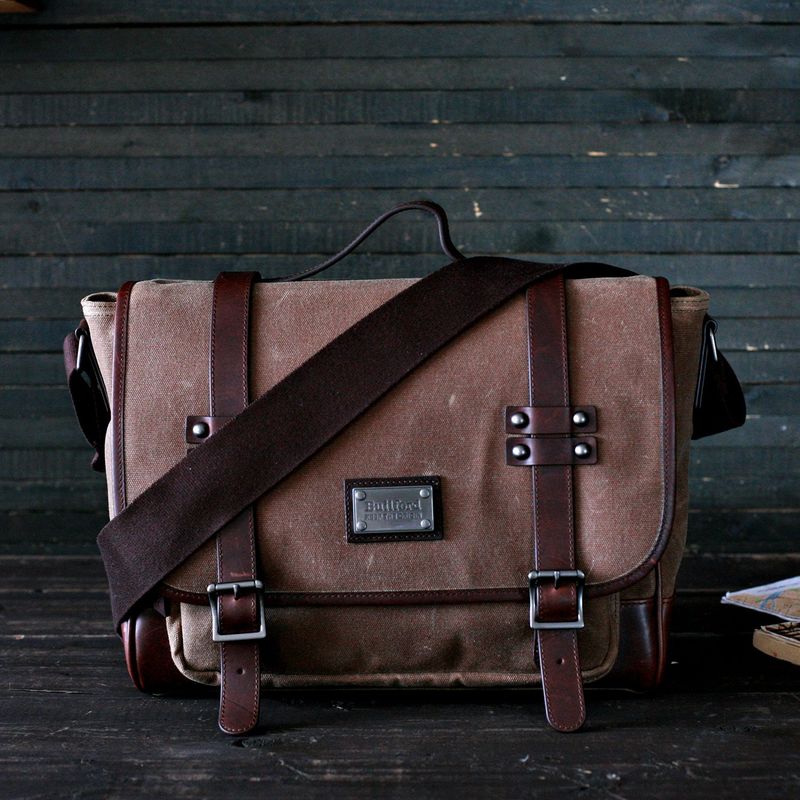 BUILFORD（ビルフォード）の「Jeeney Cross Body Brush Brown（Bags）」