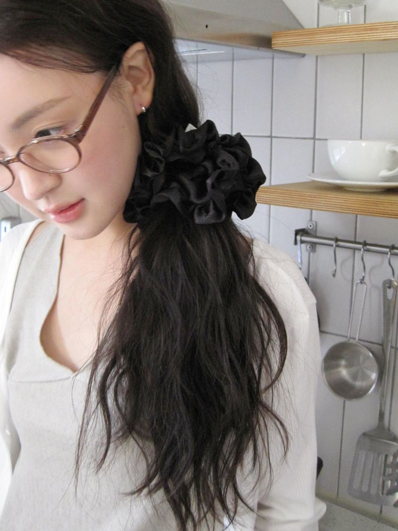 After Frill Scrunchie (Black)