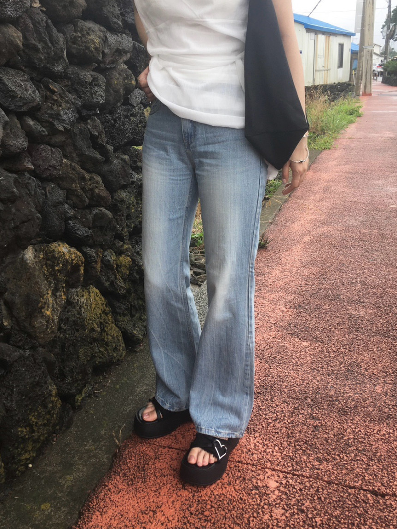 moroi（モロイ）の「Shiwa Bootcut Denim（Pants）」