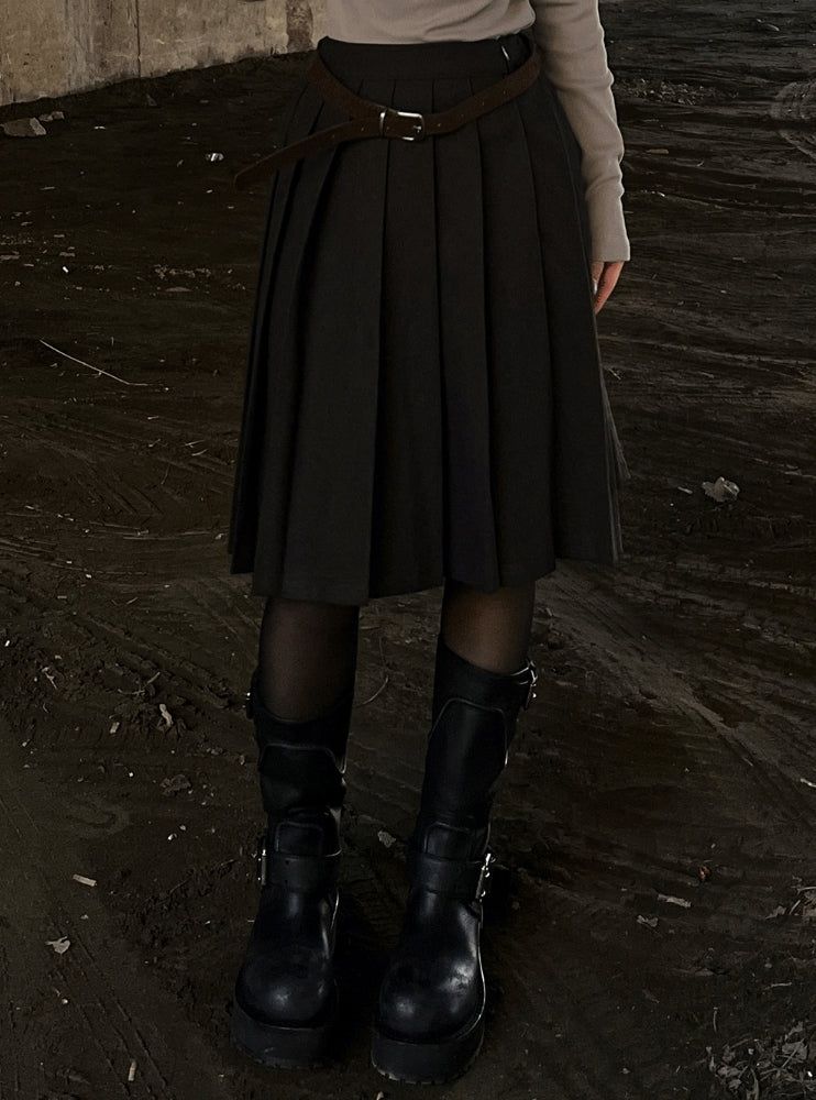 Long midi pleated skirt