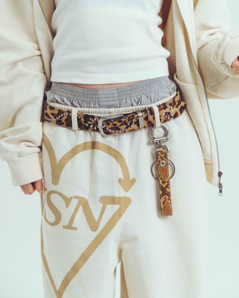 neversaynever®︎（ネバーセイネバー）の「nsn logo sweat pants -ivory-（Pants）」