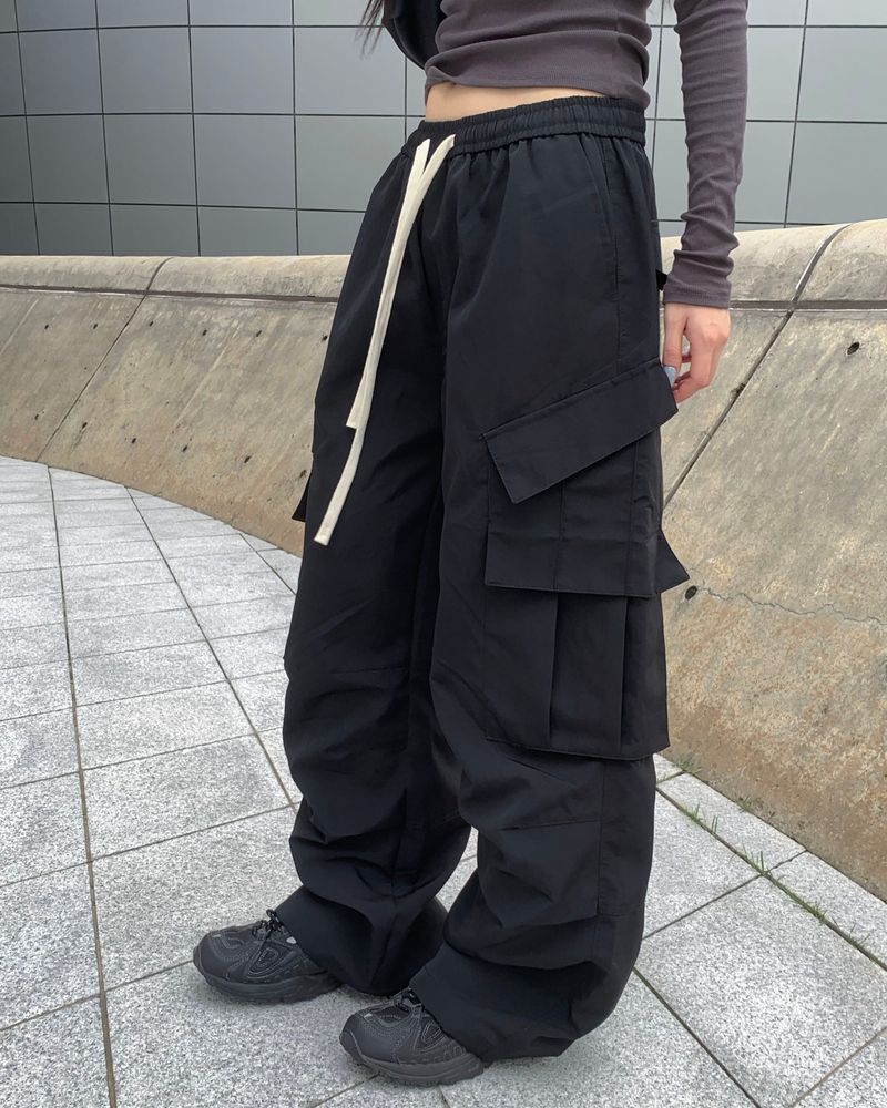 kyoive(コイブ)の「Nylon parachute pants(Pants)」