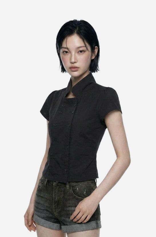EEUN（イウン）の「Milo Button Tee（Tops）」