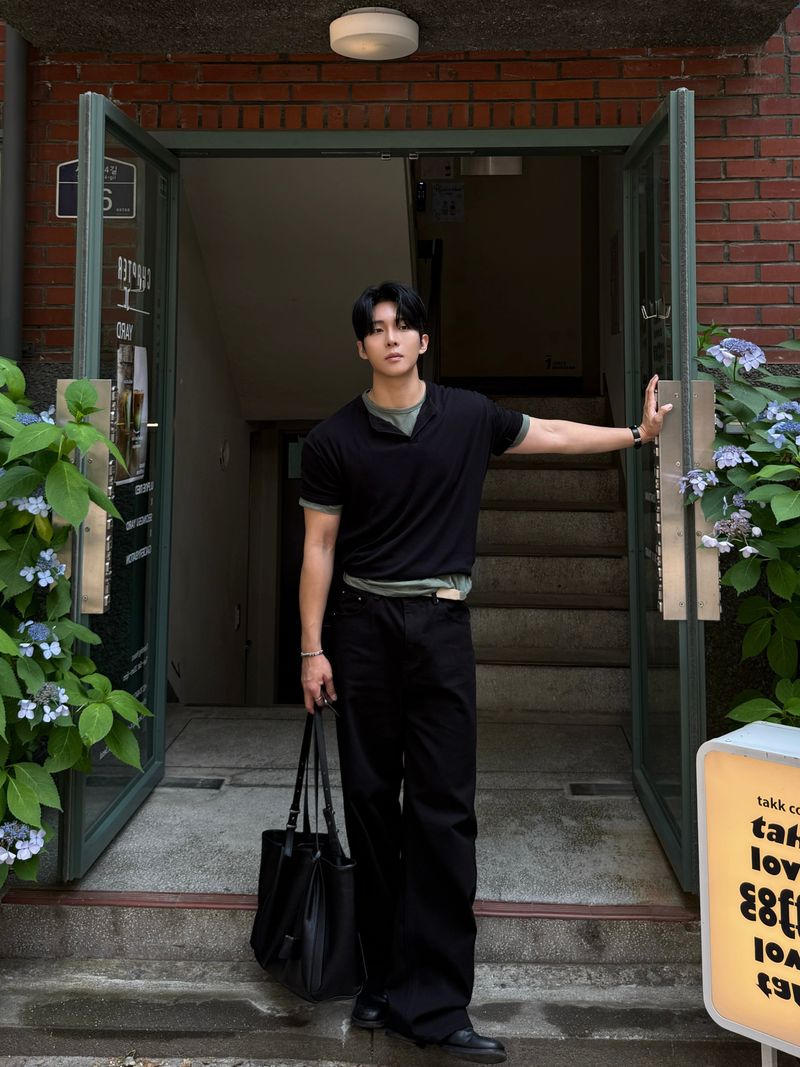Back pocket stitch semi wide pants
