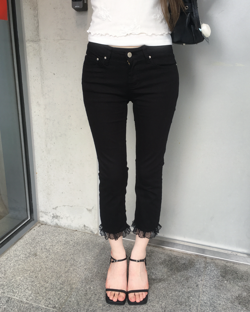 Lace capri pants