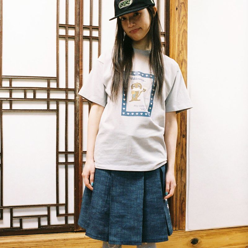 Feel Like Monkey Tee - Grey