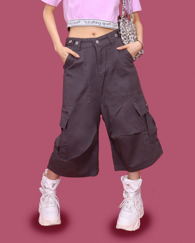 hamburger cargo bermuda pants