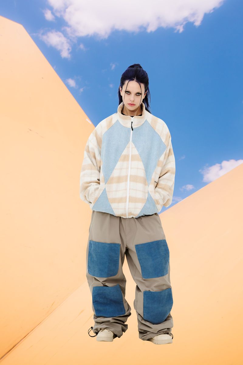 BSRABBIT(ビエスラビット)の「OPEN 4 POCKET WIDE TRACK PANTS ASH KHAKI / CORDUROY SKY(Pants)」