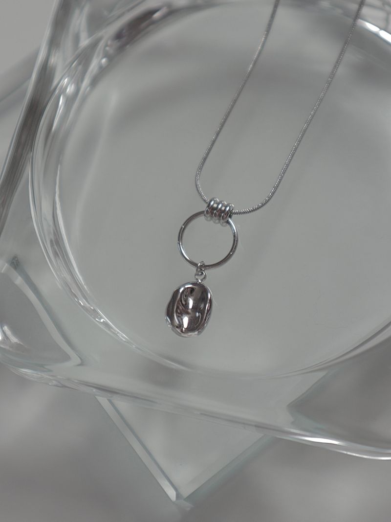 object ring point necklace