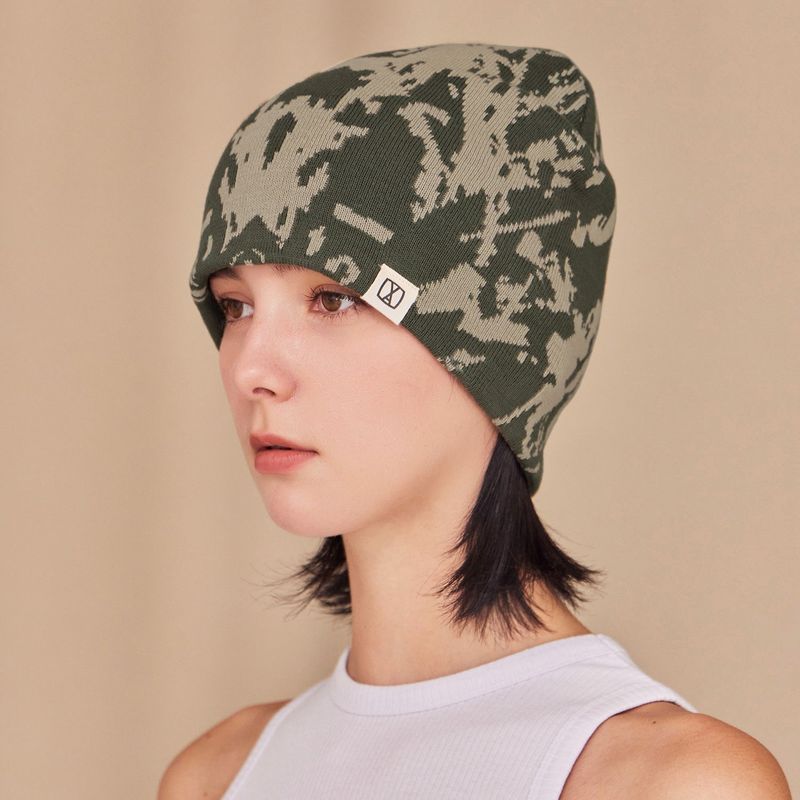 VARZAR（バザール）の「VA Spread Square Jacquard Beanie / Beige（Hats）」