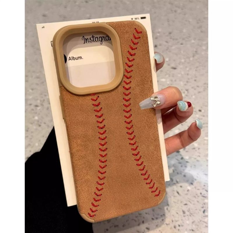 Maison De Theca（メゾン デ テカ）の「ベースボール ステッチ レザー iPhone ケース（スマホグッズ/小物）」