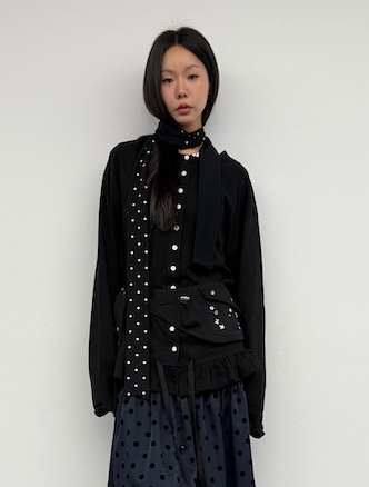 NATTY CARDIGAN IN BLACK (SCARF SET)