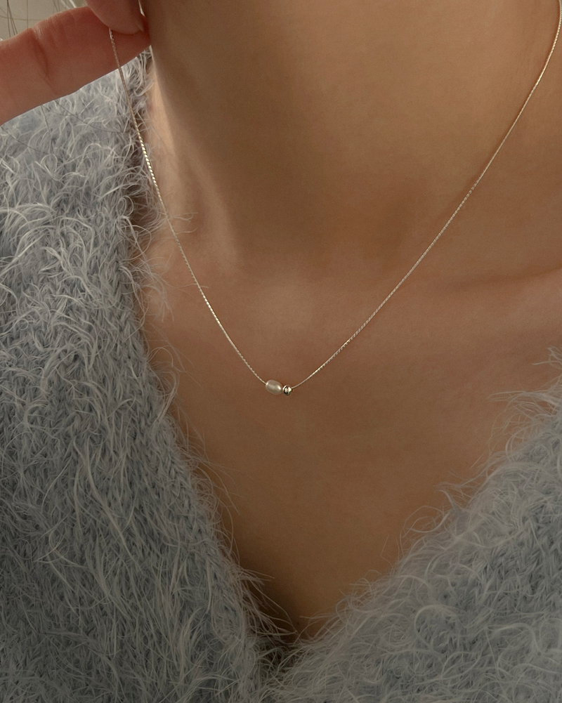 mattoi（マットゥア）の「ブラッシュパールネックレス (シルバー)（アクセサリー）」
