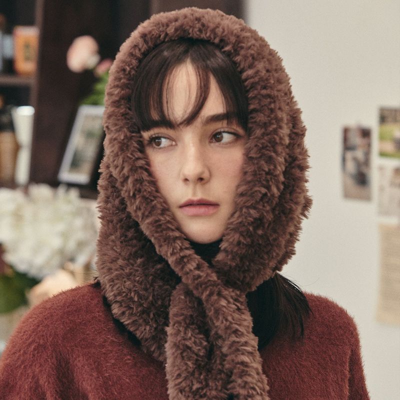 Label Fur Bandana / Brown