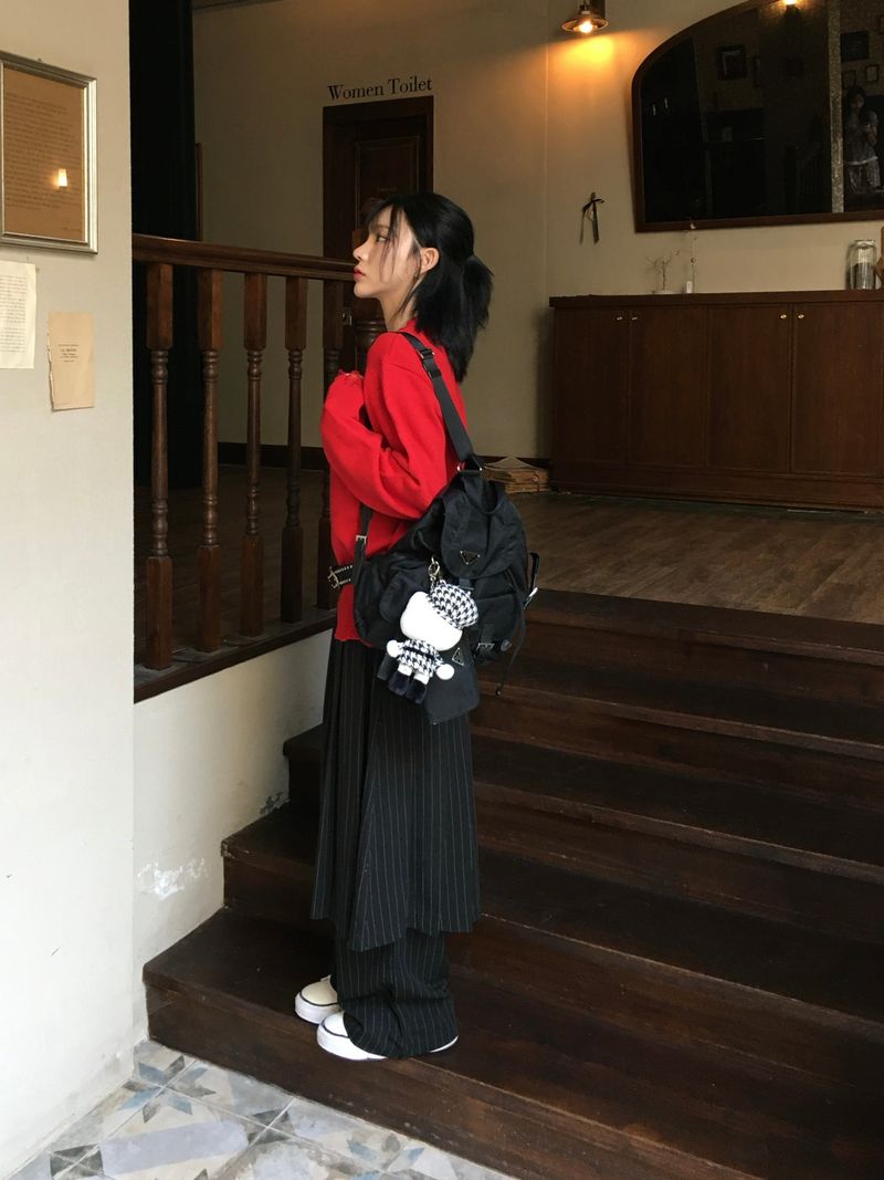 Peak Damage Crop Cardigan (4c)