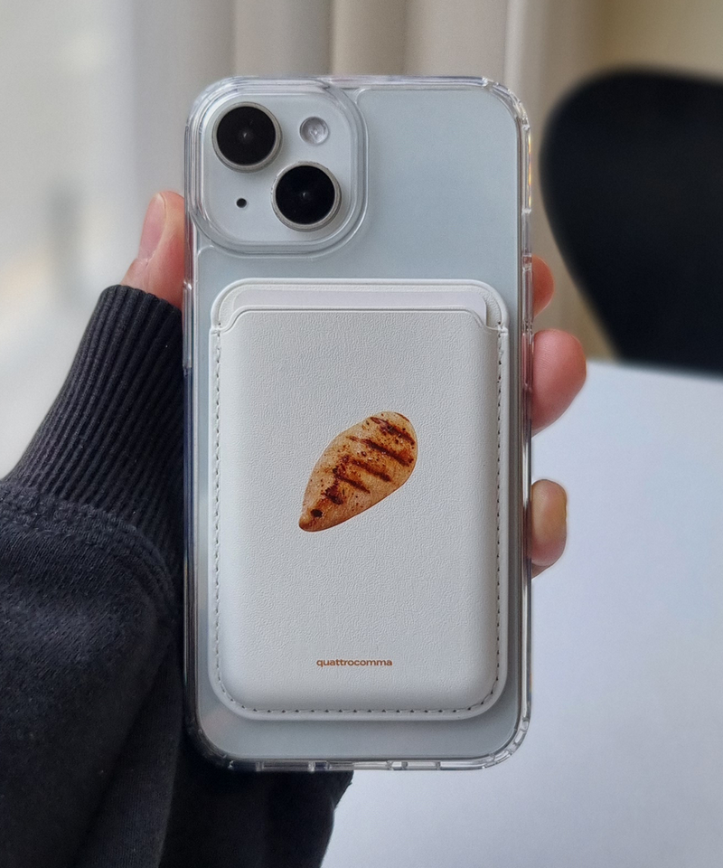 quattrocomma(クアトロコンマ)の「chicken breast MagSafe leather card wallet (Smartphone Accessories)」