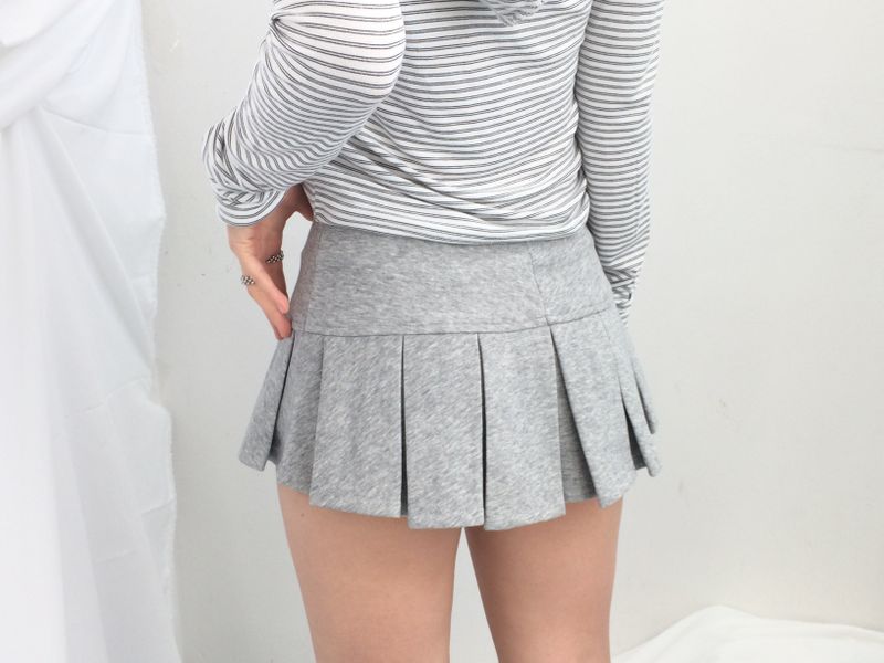 Basic Pleated Miniskirt