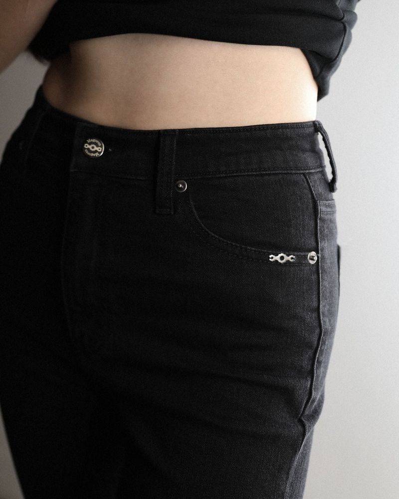 Metal Triclipse Capri Pants Black