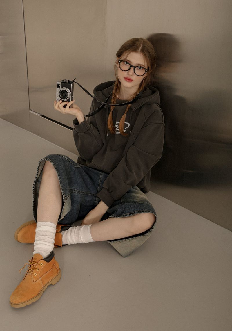 Pigment Line Hooded Sweatshirt
