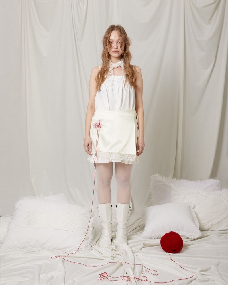 Satin strap sk / cream