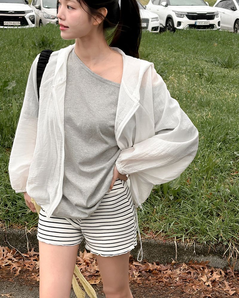 Elchi stripe short pants