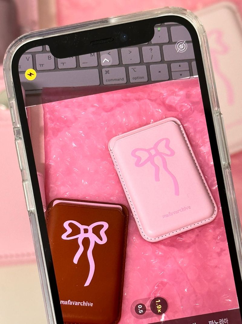MAFAVARCHIVE（マイフェイブアーカイブ）の「マグセーフレザーポケットウォレット（スマホグッズ/小物）」
