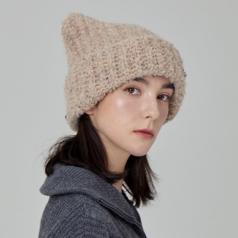 VARZAR Safety Pin Square Beanie / Beige