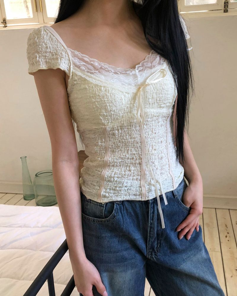 Pilen Lace Sleeveless Blouse