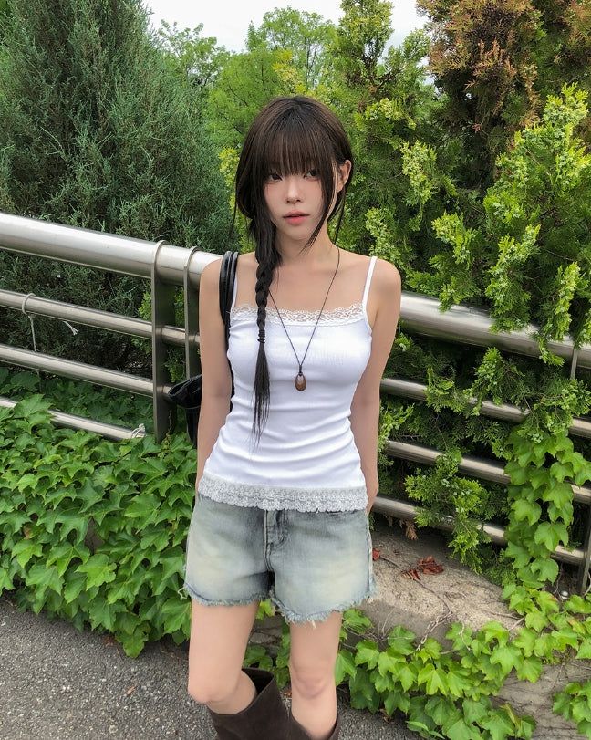 Eve Square Lace Sleeveless