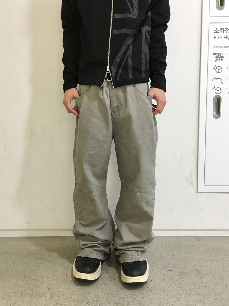 DISCERNMENT（ディサーンメント）の「ジェイド ピグメントダイ シーム フレアパンツ 2C（パンツ）」