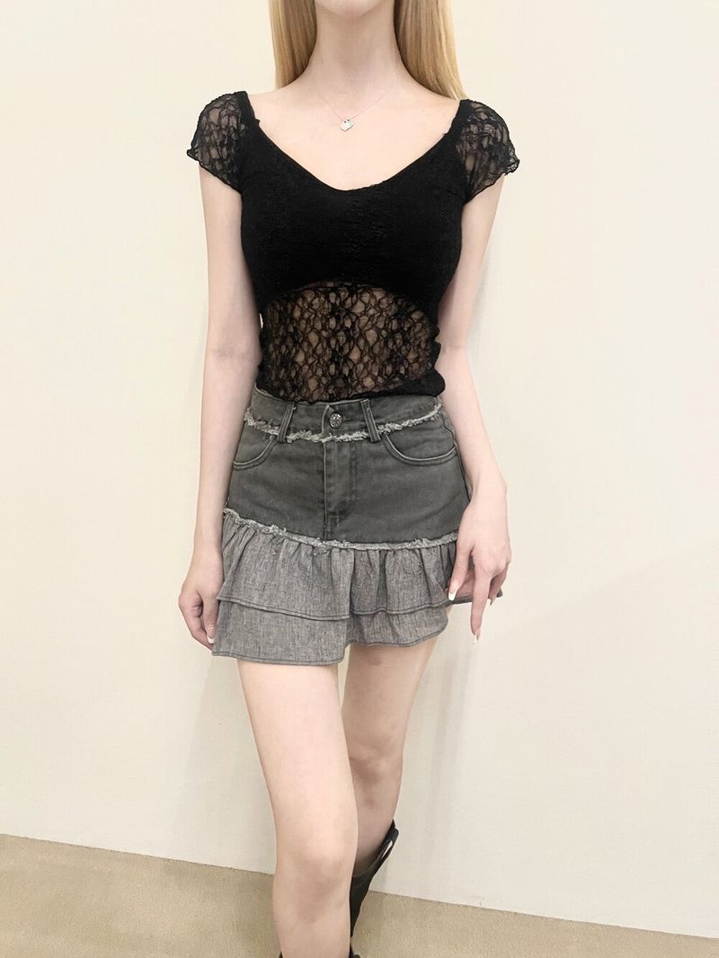 1367. Maybe lace crop T (3color)