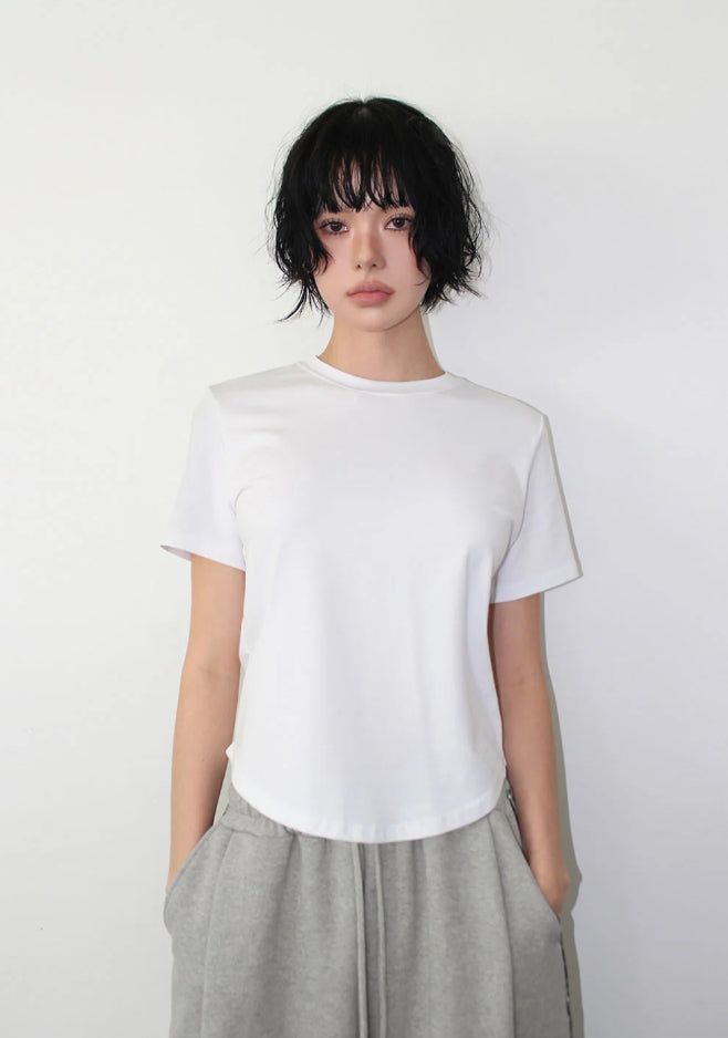 AAKE(アケ)の「MODAL ROUND HEM TEE(Tops)」