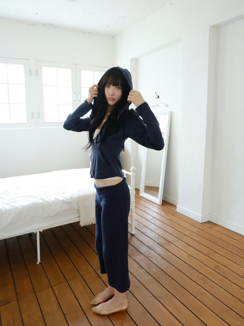 soft slim hoodie