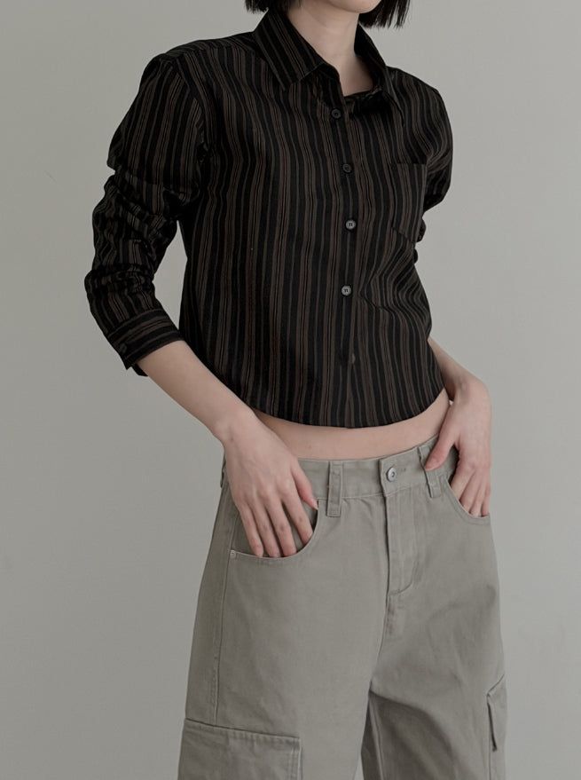 mnem（ムネム）の「Hettie Striped Crop Shirt（Tops）」