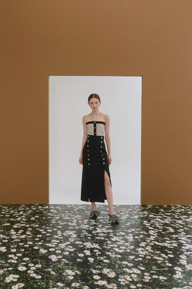 Button skirt