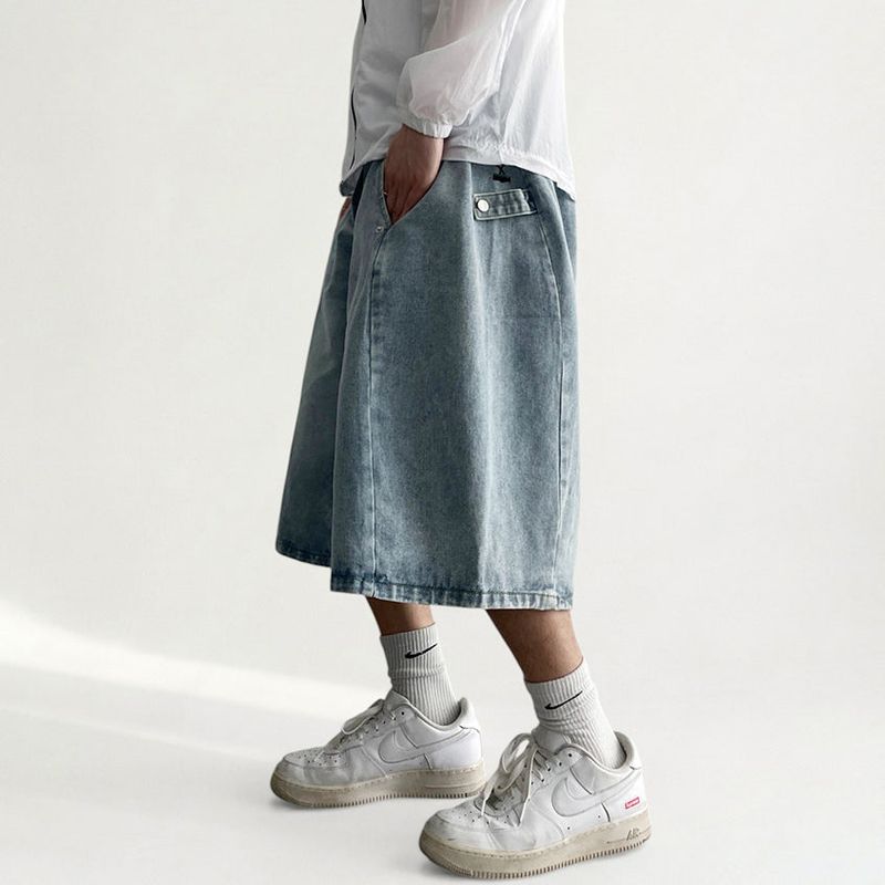 Win's Incision Side Snap Washed Denim Bermuda Shorts