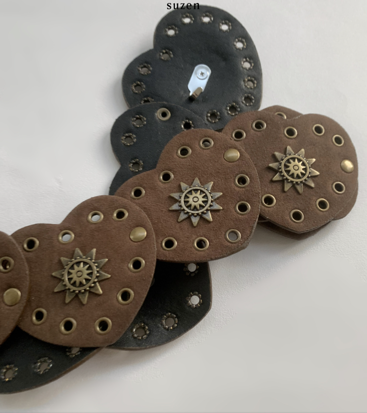 Deuca Vintage Heart Belt