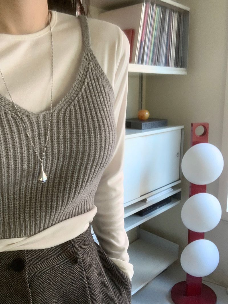 [MADE] Fidic Wool Herringbone Bermuda Pants