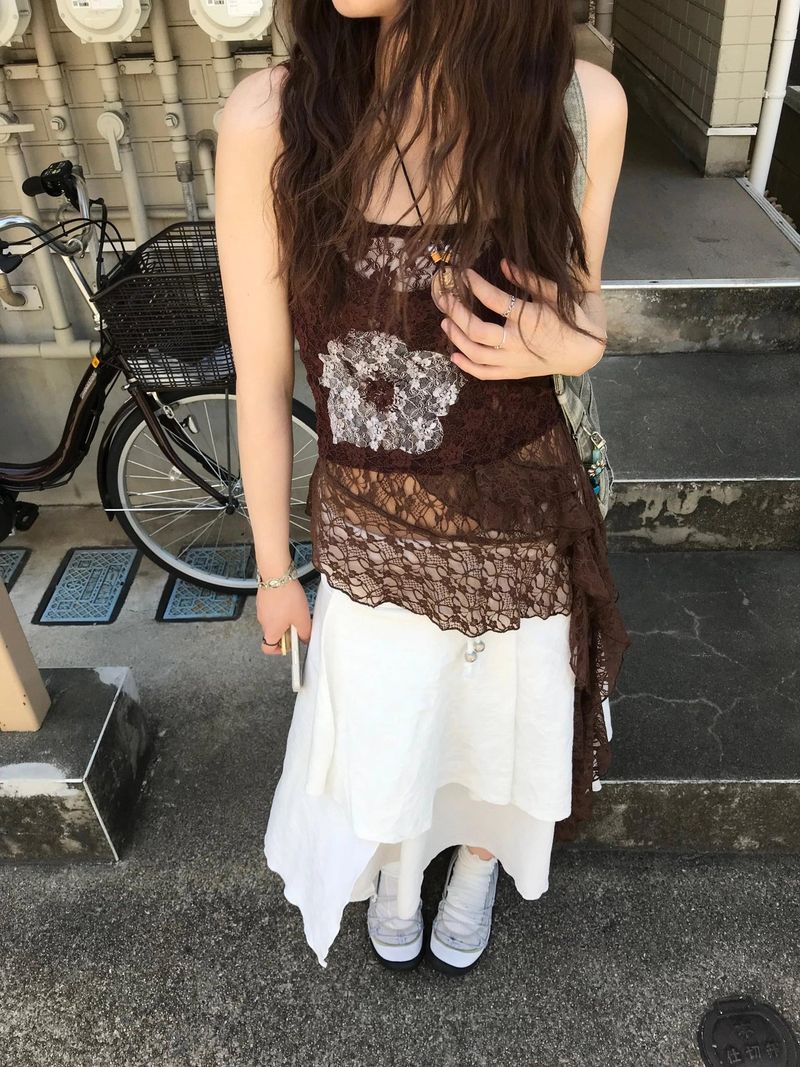 nunae layered lace sleeve