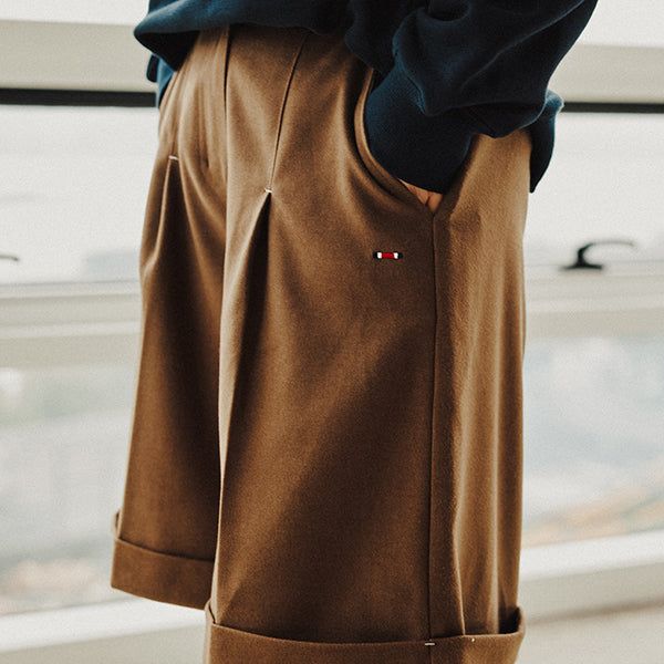ROMANTIC CROWN（ロマンティッククラウン）の「WIDE BERMUDA PANTS_BROWN（Pants）」