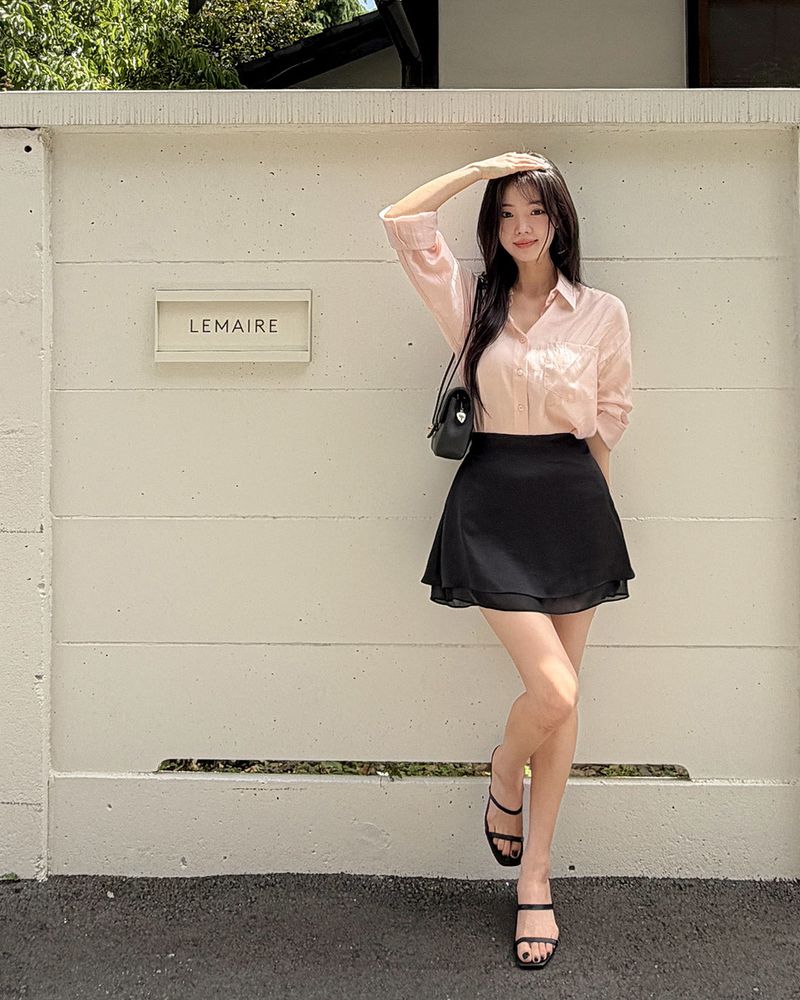 Melji satin mini skirt