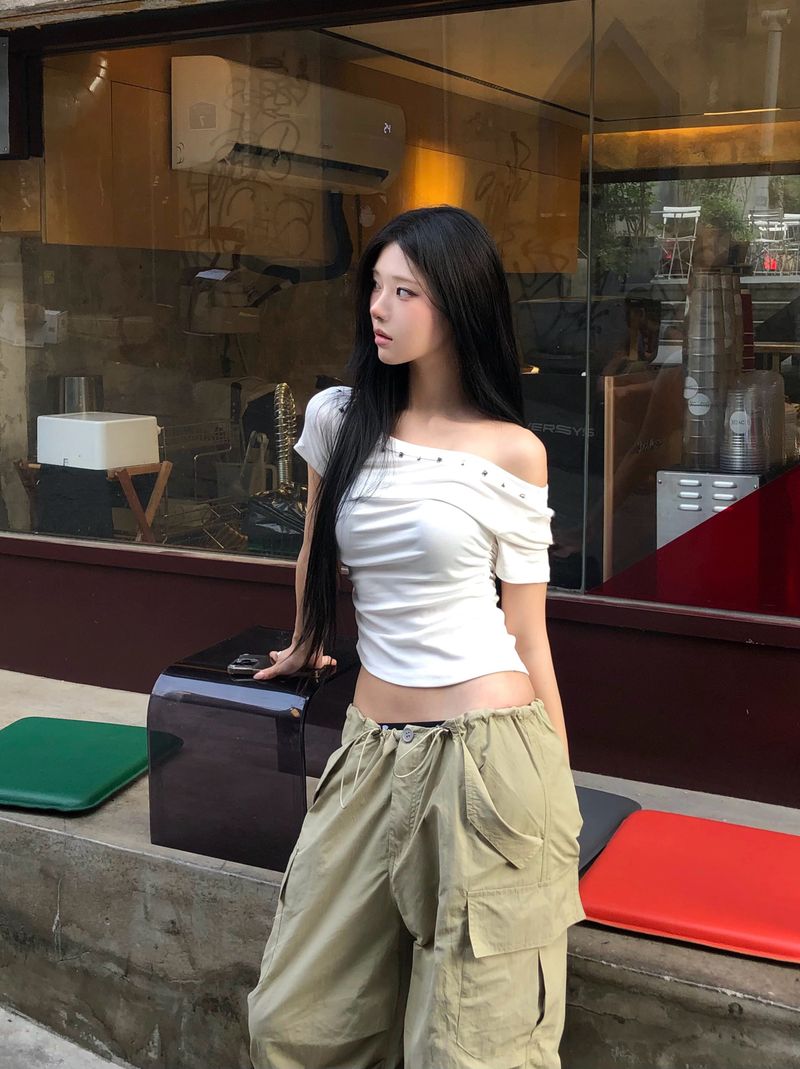 Birthdayeve(バースデーイブ)の「Stone Unbalanced shoulder T(Tops)」