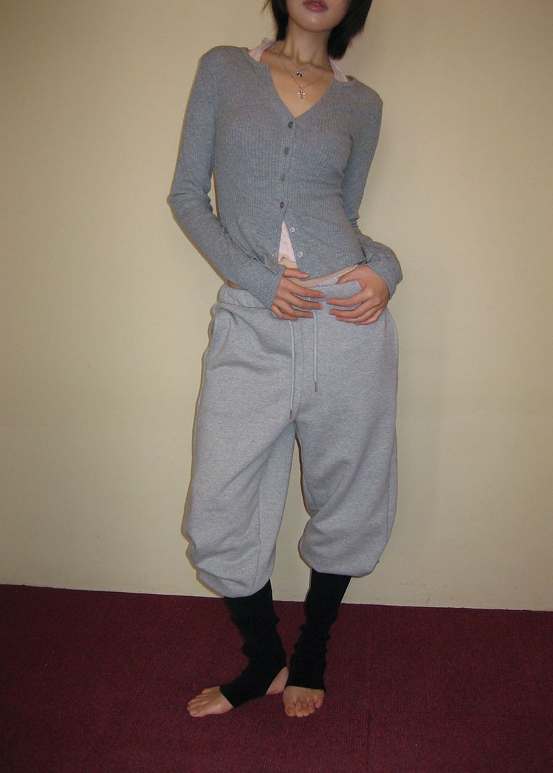 KNEE WARMER SWEAT PANTS