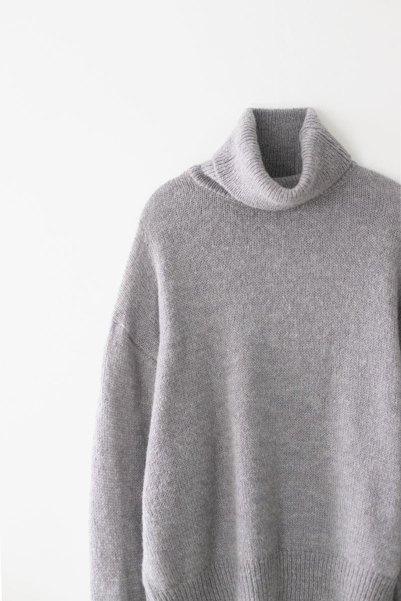 Kid mohair turtle neck knit (Grey)