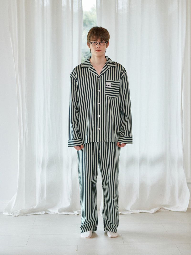 Foli（フォリー）の「(Unisex) スモーキーダークパジャマセット（セットアップ）」