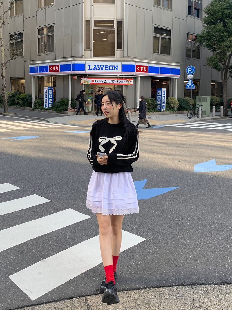 [MADE] Epo Lace Mini Skirt