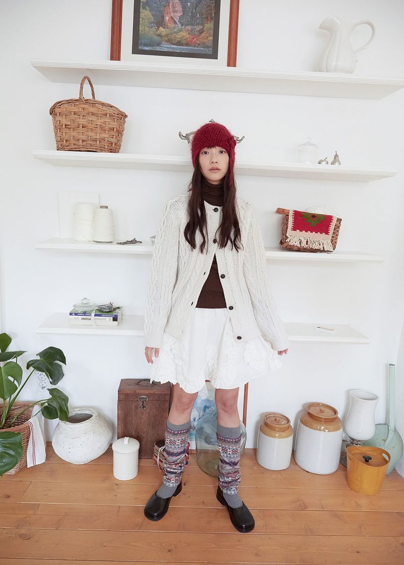 Clover Broach Beanie - Burgundy